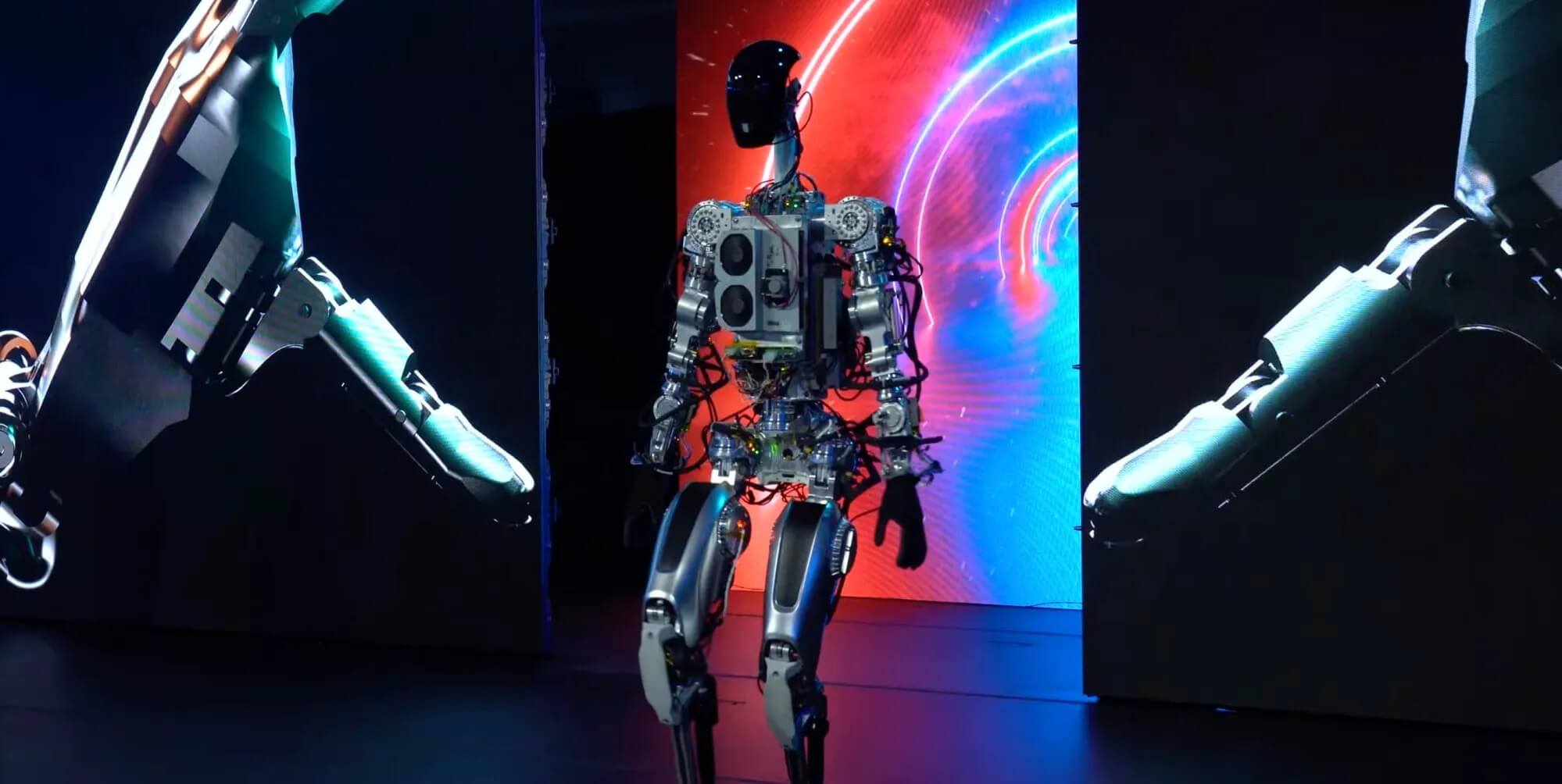 Optimus, il robot umanoide di Tesla costerà meno di 20 mila dollari -  Innovation Post